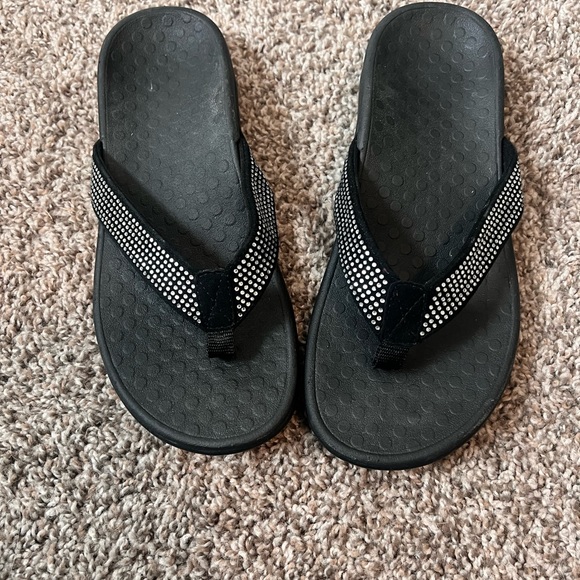 Vionic Women Sandals - Picture 2 of 5